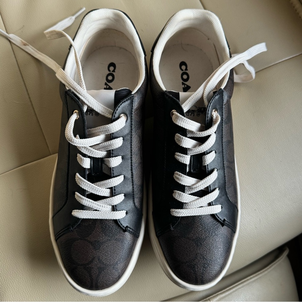 Coach Lace shoes 9.5 women’s